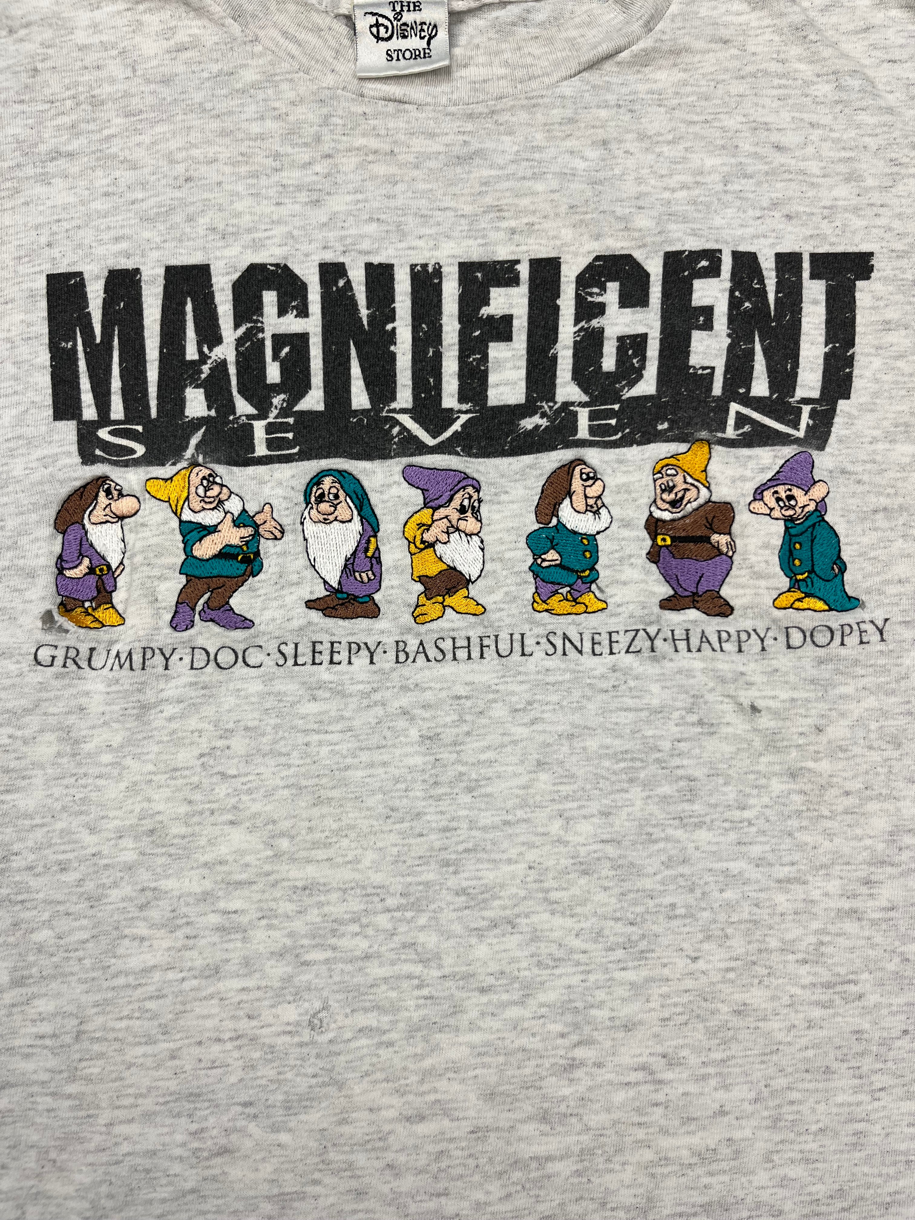 Vintage 90s Seven Dwarves T shirt - L